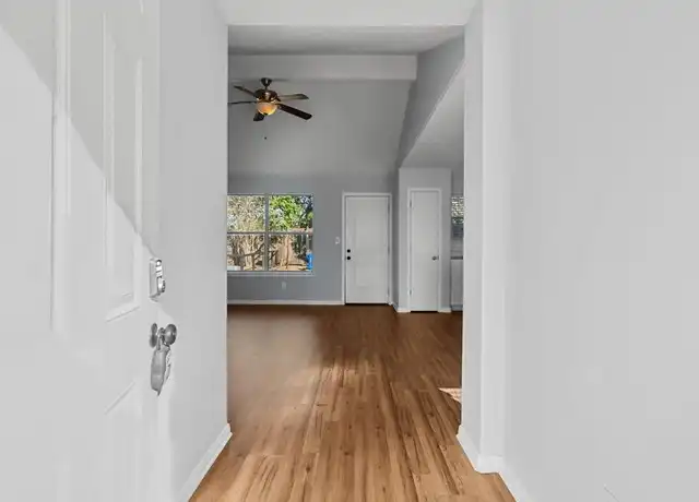 Property at 2010 Redfish Dr, Texas City, TX, 77591, 3 beds, 2 baths, [object Object]