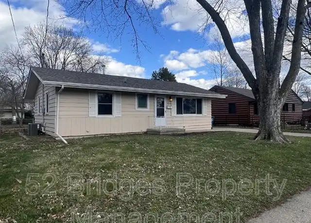 Property at 4009 30th St, Des Moines, IA, 50310, 4 beds, 2 baths, [object Object]