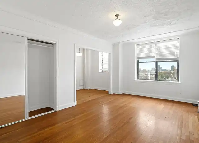 Property at Piccadilly Apartments - 28 E 16th St, Indianapolis, IN, 46202, 1 bed, 1 bath, [object Object]