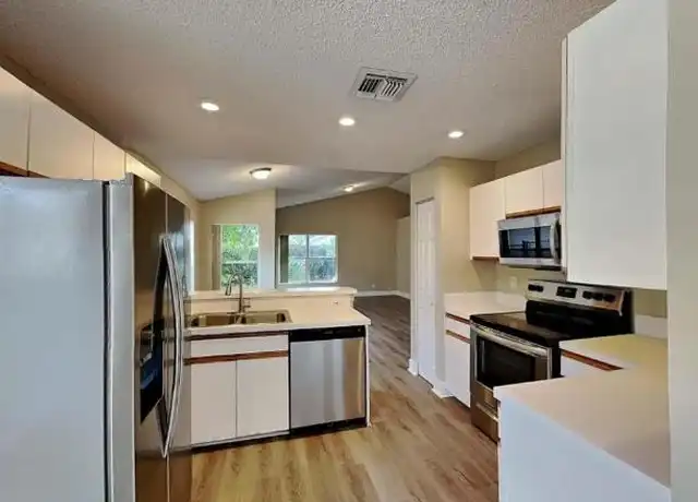 Property at 9220 Arborwood Cir, Davie, FL, 33328, 3 beds, 2 baths, [object Object]