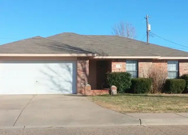 Property at 2813 Apache Rd, Clovis, NM, 88101, 3 beds, 2 baths, [object Object]