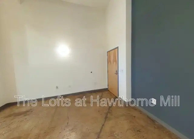 Property at 1101 Hawthorne Ln Unit 139, Charlotte, NC, 28205, 1 bed, 1 bath, [object Object]