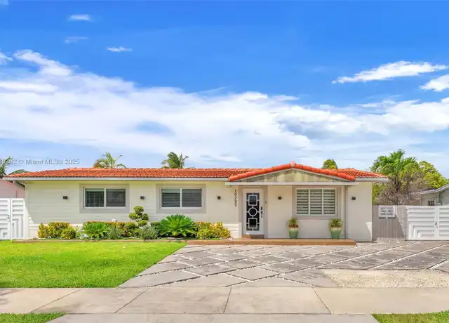 Property at 10295 SW 34th St Unit 1, Miami, FL, 33165, 4 beds, 3 baths, [object Object]