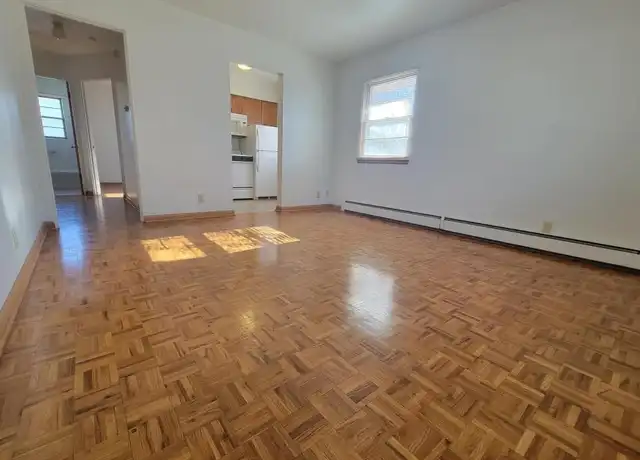 Property at 1544 S 11th St Unit 4, Lincoln, NE, 68502, 1 bed, 1 bath, [object Object]