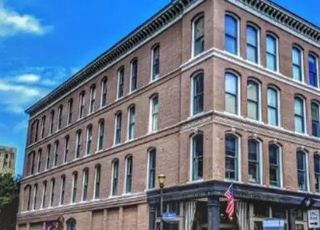 Property at 566 S 4th St Unit 305, Louisville, KY, 40202, 1 bed, 1 bath, [object Object]