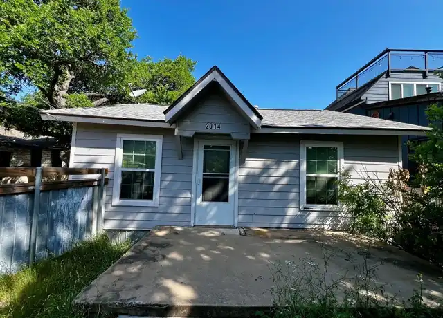 Property at 2014 Peoples St, Austin, TX, 78702, 2 beds, 1 bath, [object Object]