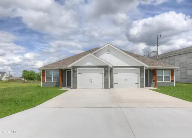 Property at 1921 Wisconsin Ave, Joplin, MO, 64804, 2 beds, 2 baths, [object Object]
