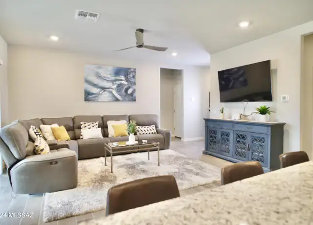Property at 2725 E Calle Joya de Ventura, Tucson, AZ, 85706, 3 beds, 2 baths, [object Object]