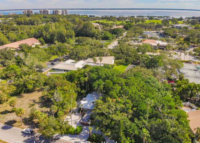 Photo of 580 Neptune Ave, Longboat Key, FL 34228