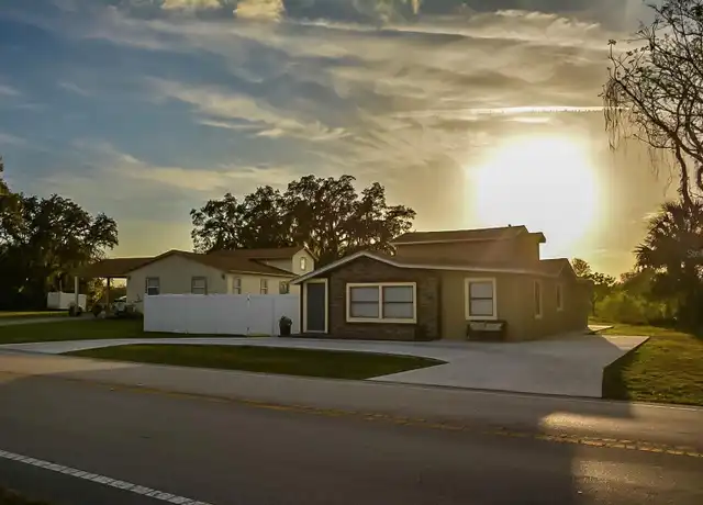 Property at 1804 Windermere Rd, Windermere, FL, 34786, 3 beds, 2 baths, [object Object]