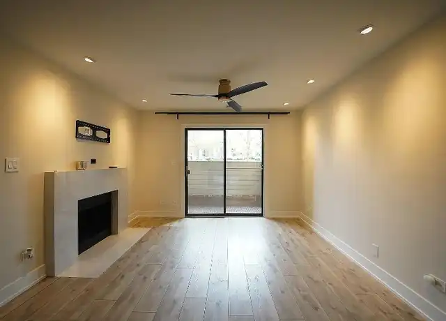 Property at 2060 N Rand Rd #101, Palatine, IL, 60074, 2 beds, 2 baths, [object Object]
