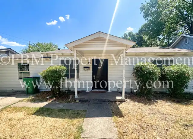 Property at 1506 Ferris Ave, Waxahachie, TX, 75165, 3 beds, 1 bath, [object Object]