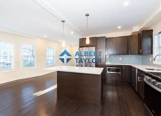 Property at 5 Malvern Ter Unit 5, Medford, MA, 02155, 6 beds, 5.5 baths, [object Object]