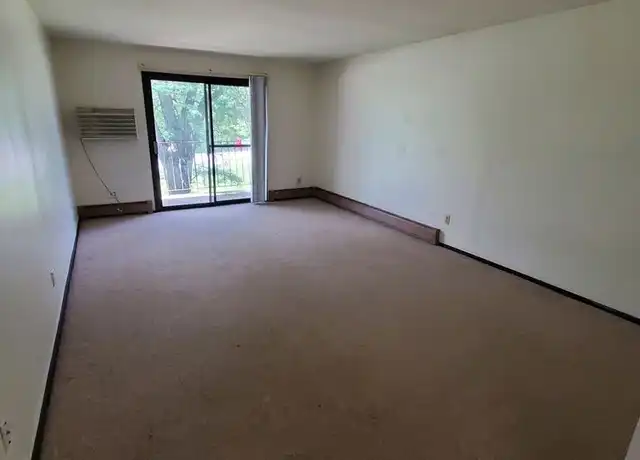 Property at 10500 W Fond du Lac Ave Unit 12, Milwaukee, WI, 53224, 2 beds, 1 bath, [object Object]