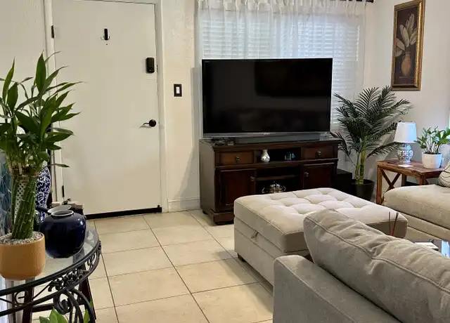 Property at 5221 Bayshore Blvd #56, Tampa, FL, 33611, 2 beds, 1 bath, [object Object]
