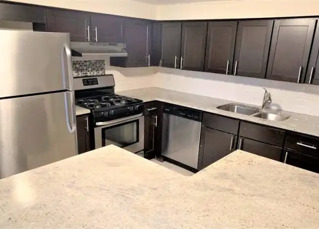 Property at 871 W Lill Ave, Chicago, IL, 60614, 4 beds, 3 baths, [object Object]
