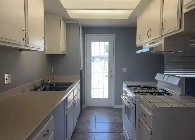 Property at 13340 Navajo Rd Unit 3, Apple Valley, CA, 92308, 2 beds, 1 bath, [object Object]
