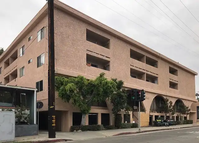 Property at Silverview Apartments - 2449 Hyperion Ave, Los Angeles, CA, 90027, 2 beds, 1.5 baths, [object Object]