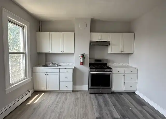 Property at 152 Inslee Pl Unit 3, Elizabeth, NJ, 07206, 3 beds, 1 bath, [object Object]