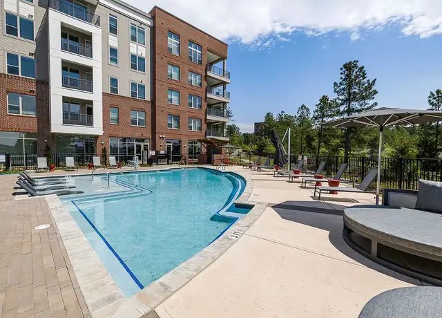 Photo of 1000 Novus Ln, Chapel Hill, NC 27514