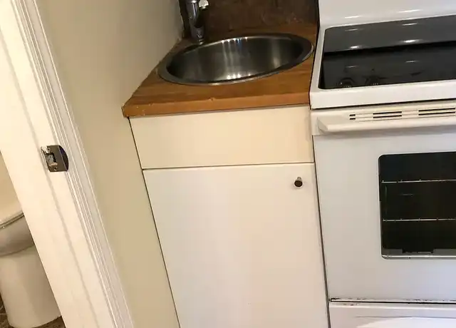 Property at University Ridge Apartments - 1321 17th Ave S, Birmingham, AL, 35205, 0 beds, 1 bath, [object Object]