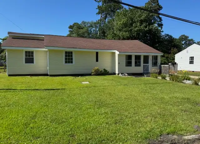 Property at 327 Miller Blvd, Havelock, NC, 28532, 4 beds, 1.5 baths, [object Object]