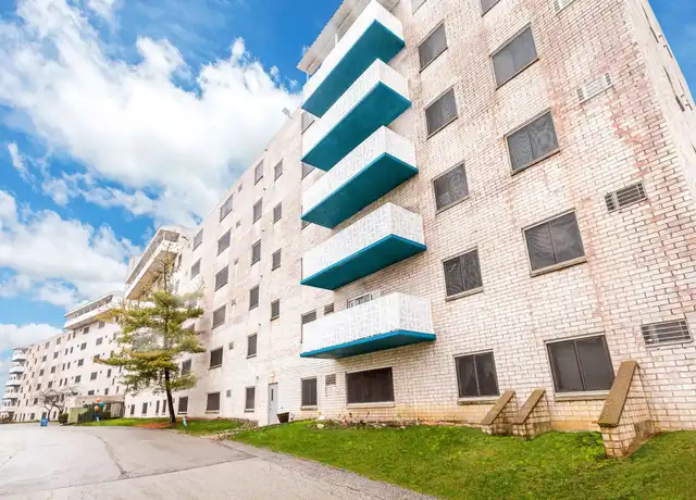 Property at ***The Evalee Apartments * Pet Friendly * Move In Ready * Luxurious Apartments in Bethel Park * On t - 5 Dorchester Dr, Pittsburgh, PA, 15241, 2 beds, 1-1.5 bath, [object Object]