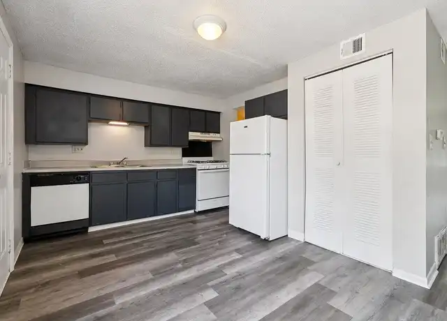 Property at Gateway Apartments - 3345 E 7th Ave, Columbus, OH, 43219, 1-2 bed, 1 bath, [object Object]