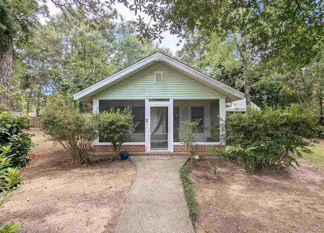 Property at 3825 N 11th Ave, Pensacola, FL, 32503, 2 beds, 1 bath, [object Object]