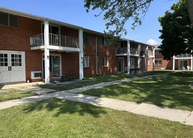 Property at 1800 Queenswood Dr, Findlay, OH, 45840, 2 beds, 1 bath, [object Object]