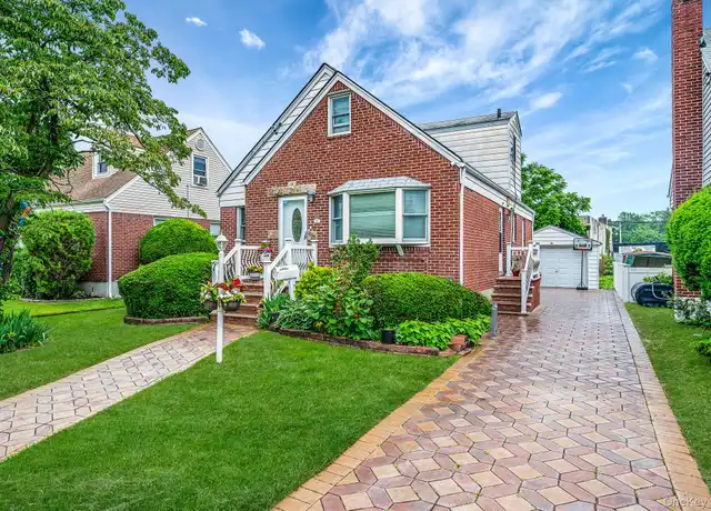 Property at 58 N Rockaway Ave, Lynbrook, NY, 11563, 4 beds, 2 baths, [object Object]