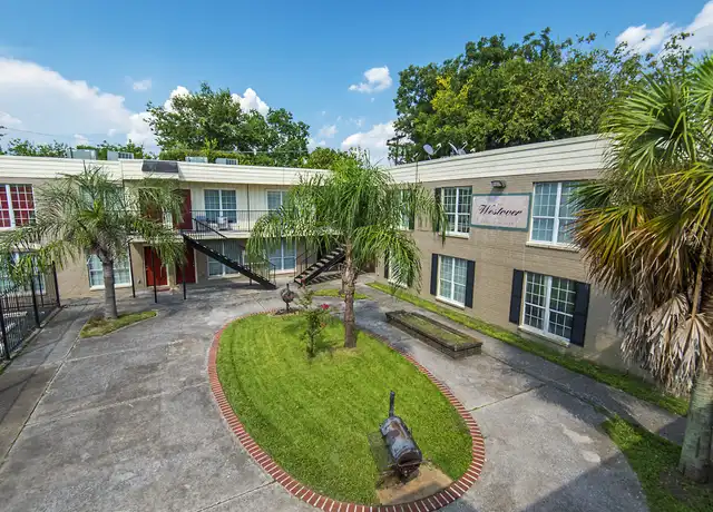 Property at 6810 Westover St Unit 2, Houston, TX, 77087, 2 beds, 1 bath, [object Object]