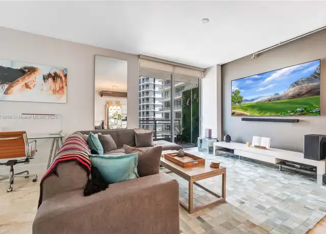 Property at 690 SW 1st Ct #2530, Miami, FL, 33130, 1 bed, 1 bath, [object Object]