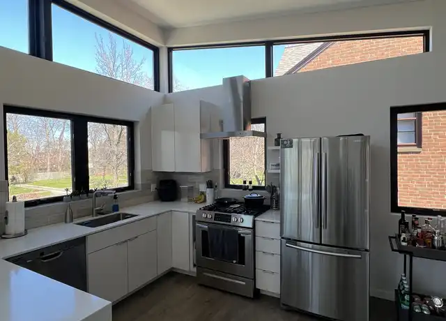 Property at 2694 Edgehill Rd Unit 1, Cleveland Heights, OH, 44106, 1 bed, 1 bath, [object Object]