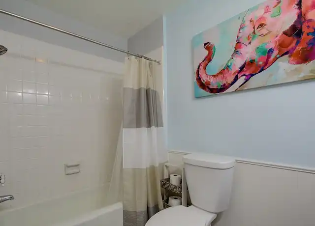 Property at 5000 S Centinela Ave Unit 9A, Los Angeles, CA, 90066, 1 bed, 1 bath, [object Object]