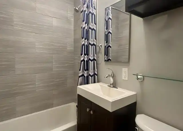 Property at 1336 W Ridgewood Ct, San Antonio, TX, 78201, 2 beds, 1 bath, [object Object]