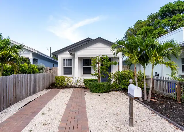 Property at 214 N C St, Lake Worth Beach, FL, 33460, 3 beds, 2 baths, [object Object]