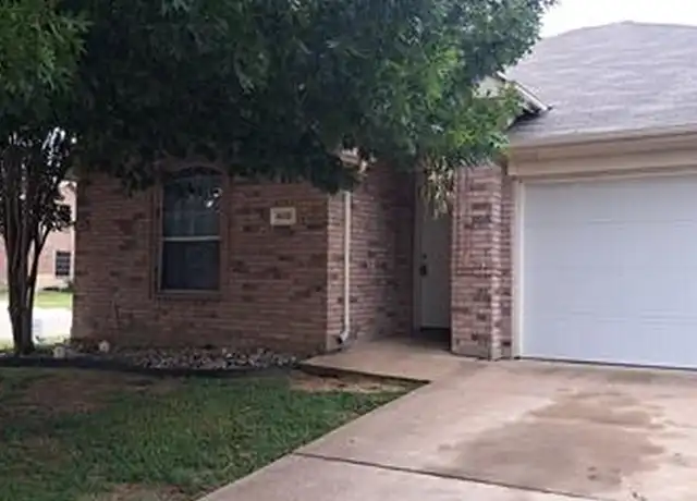 Property at 400 Angler Dr, Crowley, TX, 76036, 3 beds, 2 baths, [object Object]