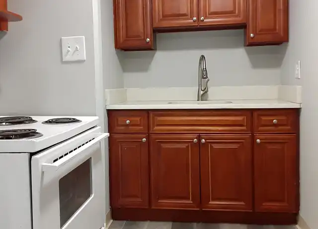 Property at 334 Washington Ave Unit 210F, Elyria, OH, 44035, 1 bed, 1 bath, [object Object]