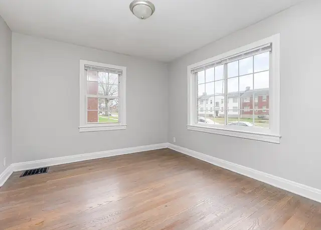 Photo of 5103 S 1st St, Louisville, KY 40214