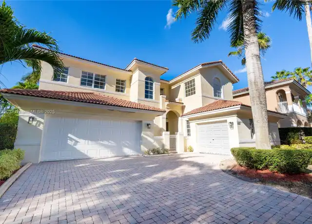 Property at 11213 NW 71st Ter, Doral, FL, 33178, 5 beds, 4 baths, [object Object]
