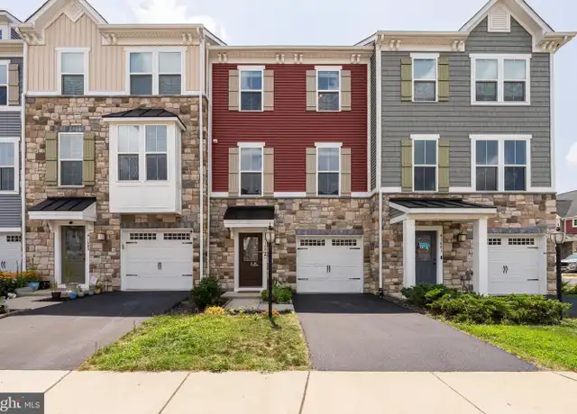 Property at 41683 Overmyer Ter, Aldie, VA, 20105, 3 beds, 2.5 baths, [object Object]