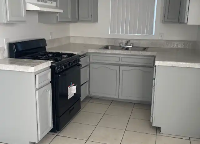 Property at 11951 Chamberlaine Way Unit 03, Adelanto, CA, 92301, 1 bed, 1 bath, [object Object]
