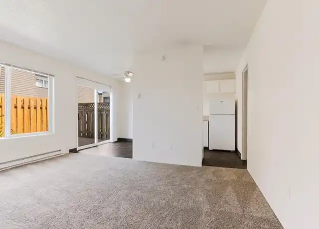Property at 7911 SE King Rd Unit 19, Milwaukie, OR, 97222, 1 bed, 1 bath, [object Object]