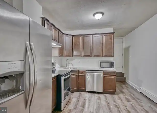 Property at 204 N Port St, Baltimore, MD, 21224, 2 beds, 1 bath, [object Object]