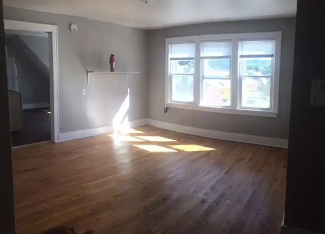 Property at 6 Lincoln Ave Unit 5, Cortland, NY, 13045, 2 beds, 1 bath, [object Object]