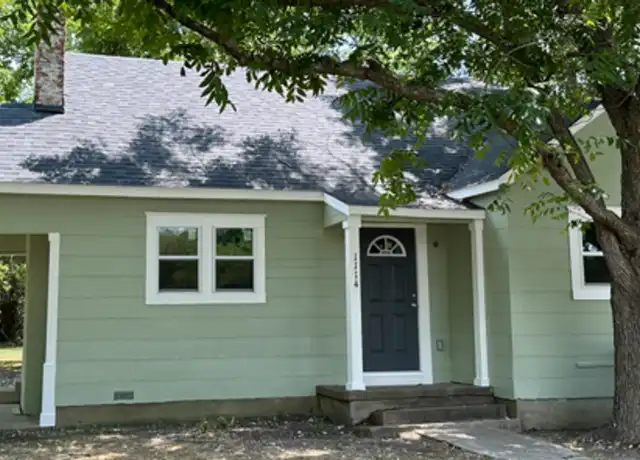 Property at 1114 Commerce Dr, Greenville, TX, 75401, 3 beds, 2 baths, [object Object]