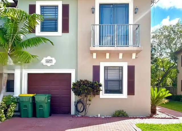 Property at 607 NE 35th Ave, Homestead, FL, 33033, 4 beds, 3 baths, [object Object]