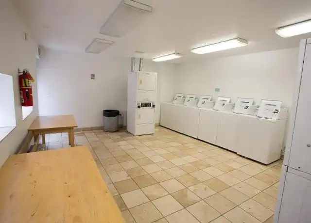 Property at 1120 E 47th St, Chicago, IL, 60653, 1 bed, 1 bath, [object Object]