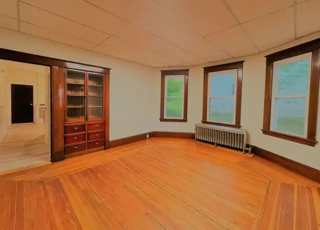 Property at 29 Abbott St Unit 31, Pittsfield, MA, 01201, 3 beds, 1 bath, [object Object]